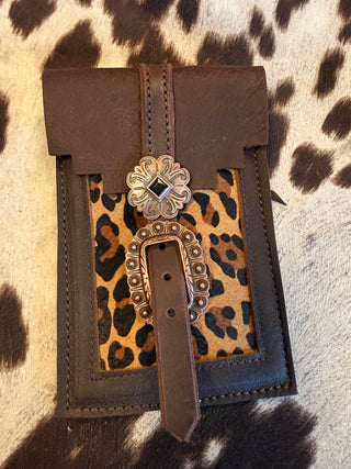 Back cinch saddle cell phone holder