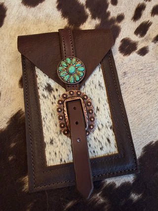 Back cinch saddle cell phone holder