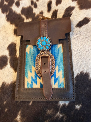 Back cinch saddle cell phone holder