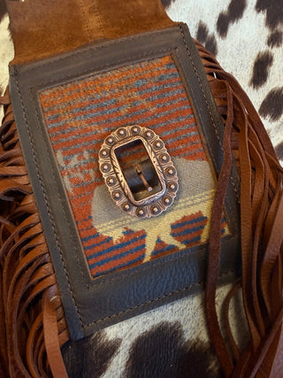 Back cinch saddle cell phone holder