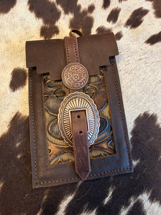 Back cinch saddle cell phone holder