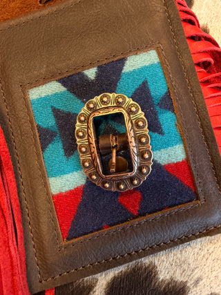 Back cinch saddle cell phone holder