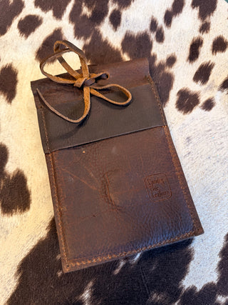 Back cinch saddle cell phone holder