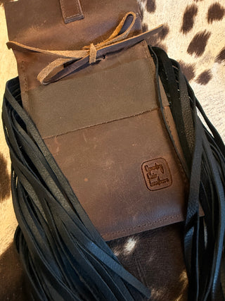 Back cinch saddle cell phone holder