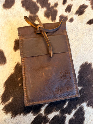 Back cinch saddle cell phone holder
