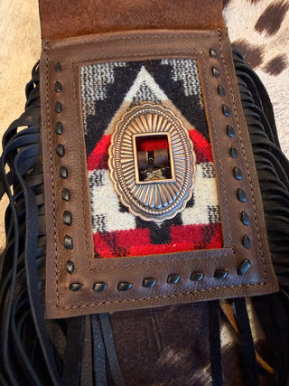 Back cinch saddle cell phone holder
