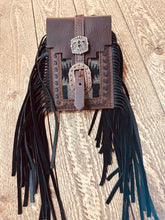 Load image into Gallery viewer, Back cinch saddle cell phone holder
