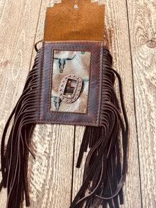 Back cinch saddle cell phone holder